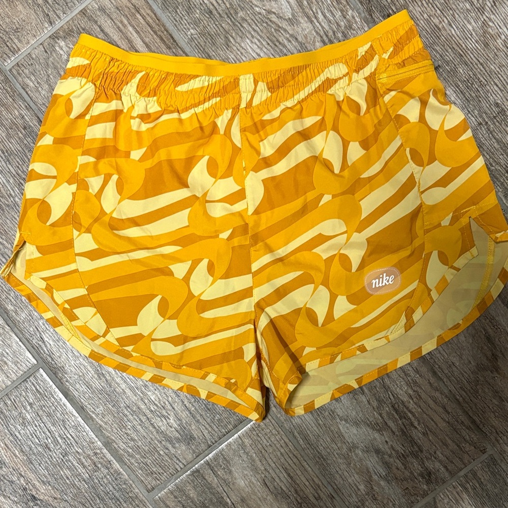 Nike athletic shorts size small